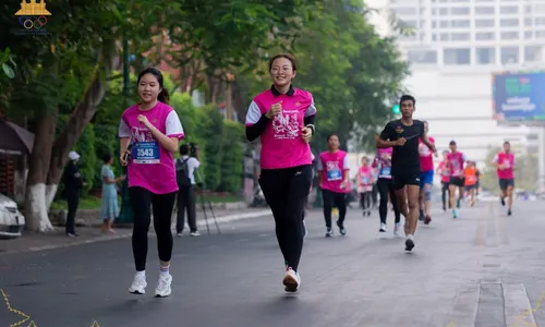 យុវជន ចូលរួមលេងកីឡាផ្សារភ្ជាប់ការអាន ដើម្បីកសាងសង្គមឱ្យមានសក្ដានុពល