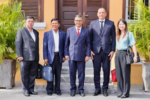 ក្រសួងអប់រំគាំទ្រគម្រោងកម្មវិធីថ្នាលឌីជីថល Edumalin ជាភាសាខ្មែរ សម្រាប់បង្រៀនគណិតវិទ្យាសិស្សថ្នាក់ទី៩