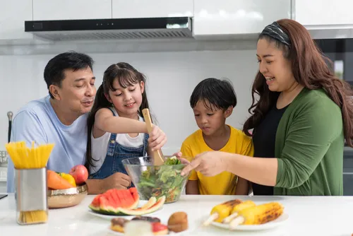 ៥ វិធី ដើម្បីចាប់ផ្តើមទម្លាប់សុខភាពល្អក្នុងគ្រួសារ