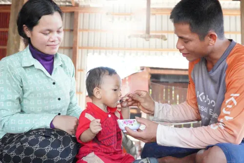 ទិវាអន្តរជាតិនារី ៨មីនា ៖ នាយកស្ដីទីអង្គការភ្លែនអន្តរជាតិកម្ពុជា ចង់ឃើញបុរសចេះចែករំលែកបន្ទុកគ្រួសារក្នុងការចិញ្ចឹមកូន