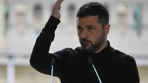 លោក Zelensky ថា រំដោះបាន៣០០គ.មការ៉េ ចំពេលរងសំពាធឲ្យកាត់ទឹកដី - AMS Article Thumbnail