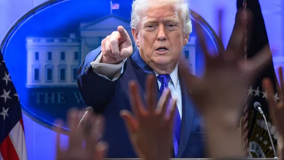 លោក Trump ប្រកាសពន្ធសកលថ្មី ១០ ភាគរយ - AMS Article Thumbnail