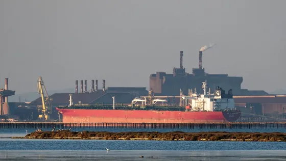 ហ្វីលីពីន ចរចាទិញបានប្រេងរុស្ស៊ី ដែលអាមេរិក ដកទណ្ឌកម្ម - AMS Article Thumbnail