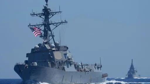 នាវាពិឃាត និងកប៉ាល់ផ្ទុកយន្តហោះអាមេរិក ទៅដល់ប៉ាណាម៉ា ត្រៀមសមយុទ្ធ - AMS Article Thumbnail