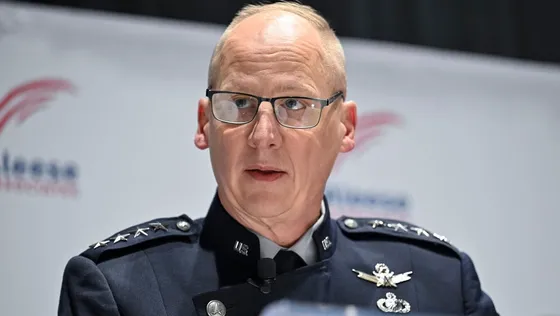 អាមេរិក សារភាពថា ពិបាកទប់ទល់នឹងមីស៊ីលទំនើប របស់រុស្ស៊ី និង ចិន - AMS Article Thumbnail