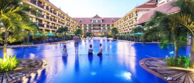 សហគ្រាសក្នុងវិស័យទេសចរណ៍នៅខេត្តសៀមរាប ត្រូវបានរាជរដ្ឋាភិបាលលើកទឹកចិត្តផ្នែកពន្ធដារ - AMS Article Thumbnail