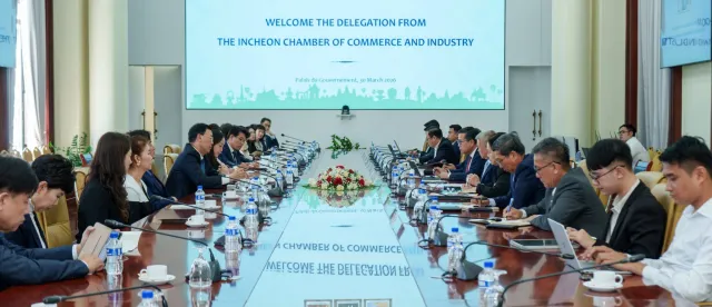 កម្ពុជាជំរុញឱ្យវិនិយោគិនកូរ៉េពិចារណាវិនិយោគលើការកែច្នៃកសិផល និងកសិ-ឧស្សាហកម្ម - AMS Article Thumbnail