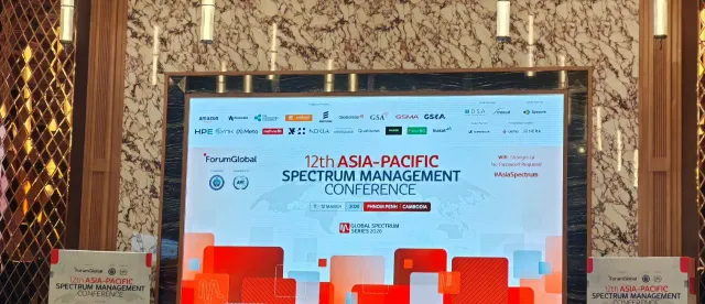 កម្ពុជាកំពុងពន្លឿនបរិវត្តកម្មឌីជីថល ខណៈថ្នាក់ដឹកនាំក្នុងវិស័យទូរគមនាគមន៍ក្នុងតំបន់ជួបជុំគ្នានៅភ្នំពេញ - AMS Article Thumbnail