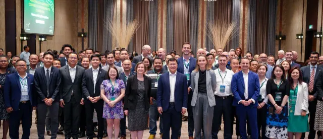 កម្ពុជា-អូស្ត្រាលី ជំរុញការវិនិយោគក្នុងវិស័យកសិ-ពាណិជ្ជកម្មរវាងប្រទេសទាំងពីរ - AMS Article Thumbnail