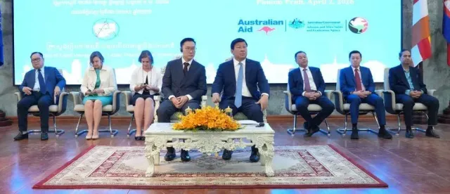 កម្ពុជា គ្រោងកំណត់ការប្រើប្រាស់សារធាតុ “អាសបេស្ដុស”ក្នុងវិស័យសំណង់ - AMS Article Thumbnail