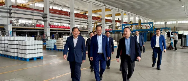 ក្រសួងបរិស្ថាន គាំទ្រការវិនិយោគបៃតងរបស់រោងចក្រផលិតក្រណាត់ចិន និងលើកទឹកចិត្តឱ្យមកវិនិយោគនៅកម្ពុជា - AMS Article Thumbnail