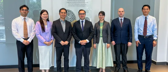 គ្រឹះស្ថាន អម្រឹត និងសារមន្ទីរសេដ្ឋកិច្ច និងរូបិយវត្ថុ ព្រះស្រីឦសានវរ្ម័ន (ស.ស.រ) សហការគ្នាលើកកម្ពស់ការអាន និង យល់ដឹងពីប្រវត្តិសាស្រ្តរូបិយវត្ថុខ្មែរ - AMS Article Thumbnail