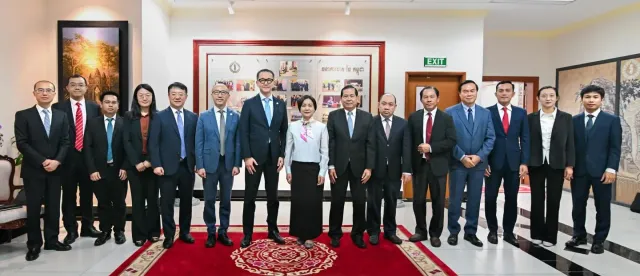 AMRO ៖ កម្ពុជា រក្សាបានភាពធន់ផ្នែកសេដ្ឋកិច្ច និងមានមូលដ្ឋានសេដ្ឋកិច្ចរឹងមាំ - AMS Article Thumbnail