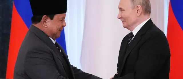 ប្រធានាធិបតីឥណ្ឌូណេស៊ី Subianto​ ទៅរុស្ស៊ី ពិភាក្សាជាមួយលោក Putin លើកិច្ចព្រមព្រៀងប្រេង - AMS Article Thumbnail