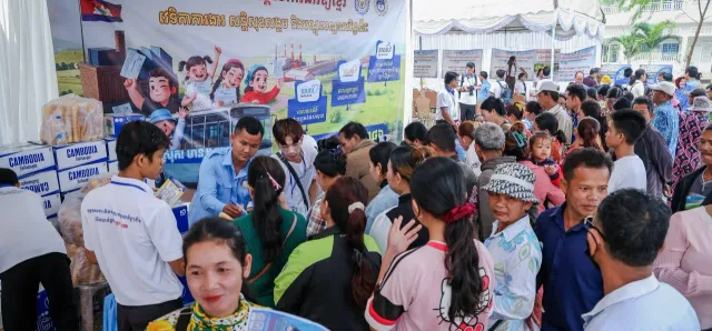 Thumbnail for កម្ពុជា​មានឱកាសការងារសម្បូរបែប អត្ថប្រយោជន៍​ច្រើន និងមានយន្តការគាំពារ ដើម្បីផ្តល់​ការងារគ្រប់គ្រាន់