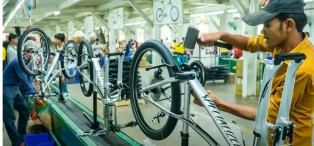 Thumbnail for ៣១ ថ្ងៃ កម្ពុជាទទួលបានចំណូលពីការនាំចេញកង់ក្នុងទំហំ ៦៣,៥៧ លានដុល្លារអាម៉េរិក