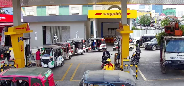 Thumbnail for រាជរដ្ឋាភិបាលអះអាងថា កម្ពុជានៅមិនទាន់ខ្វះឧស្ម័ន(LPG)ផ្គត់ផ្គង់នៅលើទីផ្សារនោះទេ