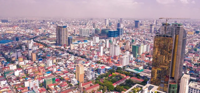 Thumbnail for ហាង​ឆេងដីធ្លីនៅតំបន់មួយចំនួនក្នុងរាជធានីភ្នំពេញបន្តធ្លាក់ចុះ​ ខណៈអ្នកទិញនៅបន្តរក​ដីដែលលក់​ក្រោមតម្លៃទីផ្សារ​