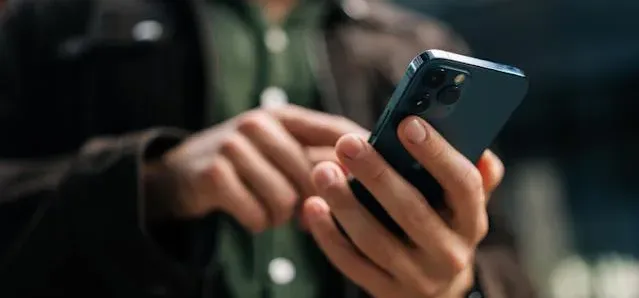 Thumbnail for FBI ព្រមានពលរដ្ឋអាម៉េរិកក្នុងការប្រើប្រាស់កម្មវិធីទូរស័ព្ទរបស់បរទេសរួមទាំង CapCut និង Lemon8