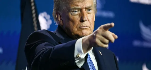 Thumbnail for លោក Donald Trump គំរាមដំឡើងពន្ធ ១០០% លើបណ្តាប្រទេសអឺរ៉ុបណា ដែលហ៊ានយកពន្ធពីក្រុមហ៊ុនអាម៉េរិក