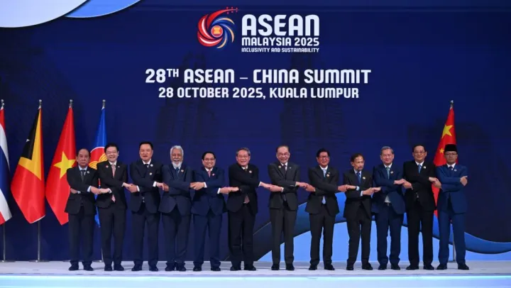 ចិន អាចនឹងពង្រីកពាណិជ្ជកម្មបន្...