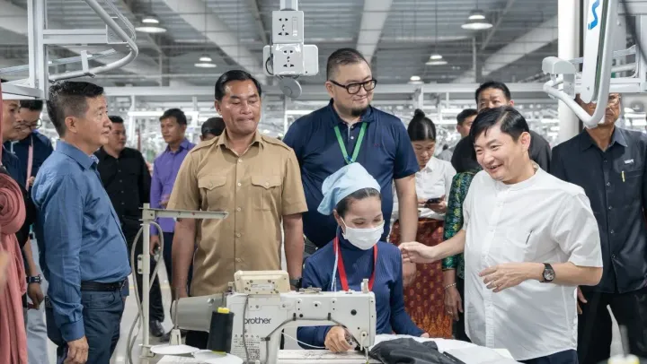 យុវជនជិត ១៧ម៉ឺននាក់ បាន និងកំព...