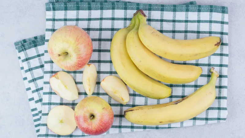 ផ្លែចេក និងផ្លែប៉ោម តើមួយណាល្អចំពោះសុខភាព?