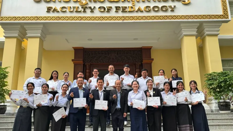 កម្ពុជា​ ចិន​ កំពុង​បណ្តុះបណ្តាល​គ្រូភាសាចិន សម្រាប់​ថ្នាក់អនុវិទ្យាល័យ និងវិទ្យាល័យ