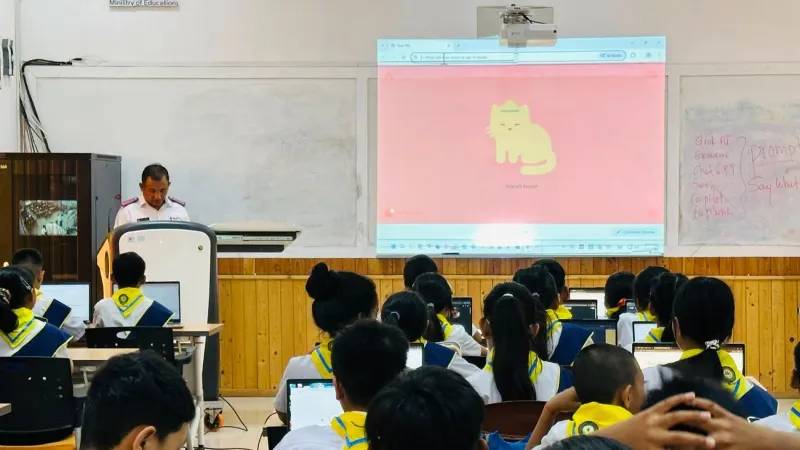 រដ្ឋមន្រ្តីអប់រំ ៖ ក្នុងបរិបទ AI សាលារៀនទាំងរដ្ឋ និងឯកជន ត្រូវបង្កើន​ការ​ប្រើបច្ចេកវិទ្យាឌីជីថលដើម្បីគាំទ្រ​ដល់ការរៀន និងបង្រៀន