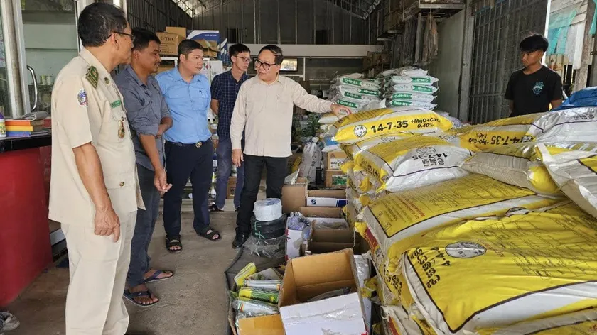 ទីផ្សារជីកសិកម្មក្នុងស្រុកកើនឡ...