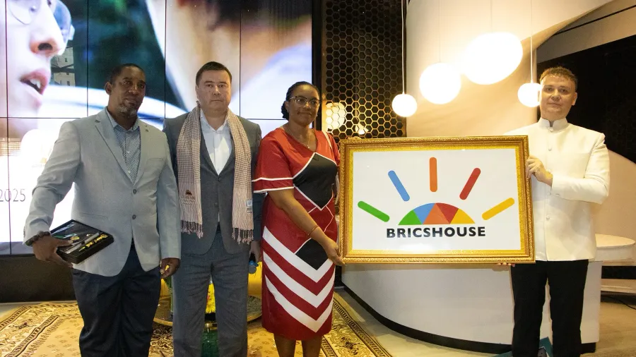 ការិយាល័យធុរកិច្ចប្រទេសរុស្ស៊ី...