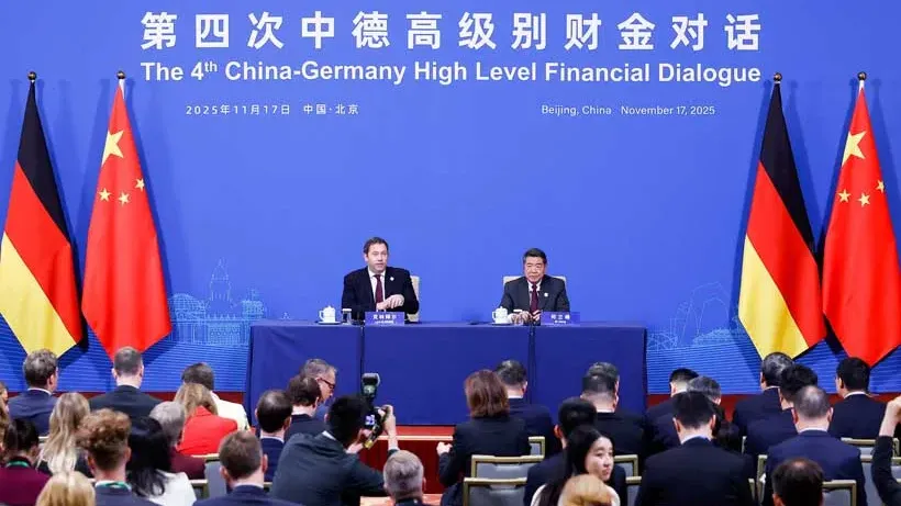 ចិន វ៉ាដាច់ សហរដ្ឋអាម៉េរិក ក្ល...