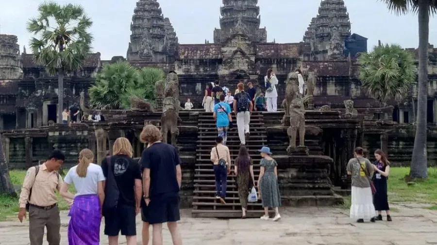 ចំណូលពីរមណីយដ្ឋាន​អង្គរ ធ្លាក់...