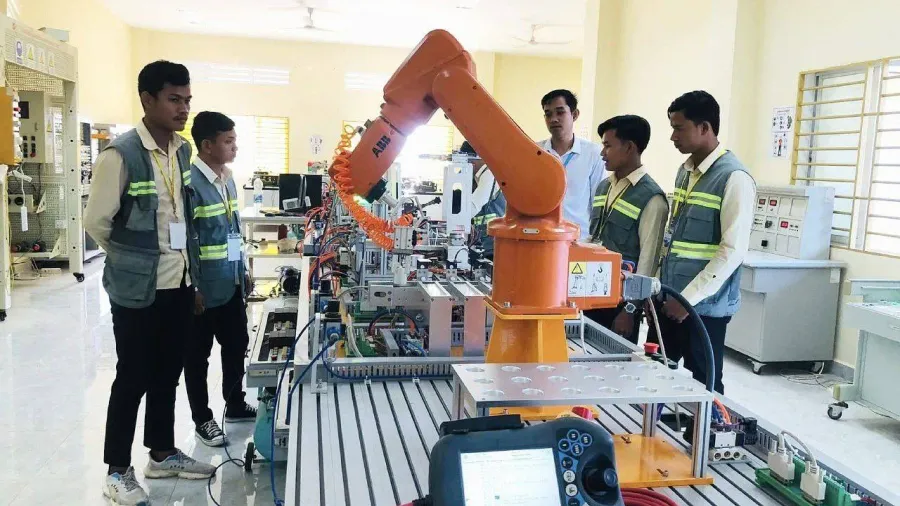 កម្ពុជាពង្រឹងការបណ្តុះបណ្តាលជំនាញកម្រិតខ្ពស់ ៣ប្រភេទ ឆ្លើយតបនឹងឧស្សាហកម្មនាពេលអនាគត