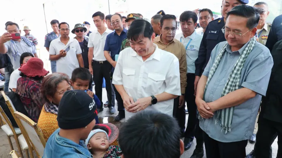 អតីតពលករខ្មែរដែលប្រឡប់ពីថៃ ៦៥ម...