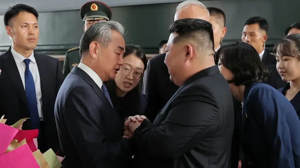 រដ្ឋមន្ត្រីការបរទេសចិន លោក Wan...