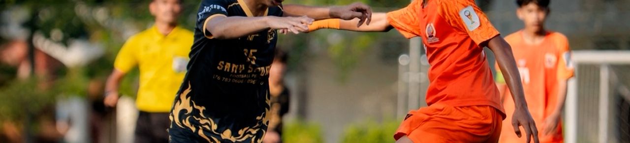 Image for article: ប្រធានក្រុមវិទ្យាល័យឫស្សីកែវ ឆៃ ហោហុង បញ្ជាក់ថា ការទទួលទានអាហារត្រូវពេលវេលា ជាផ្នែកមួយជួយឲ្យមានកម្លាំងពេញលេញសម្រាប់ថ្ងៃប្រកួត