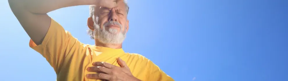 Image for article: ទម្លាប់គ្រោះថ្នាក់ទាំង ៥ ដែលអ្នកគួរជៀសវាងក្នុងរដូវក្ដៅ ដើម្បីការពារបញ្ហាដាច់សរសៃឈាមខួរក្បាល