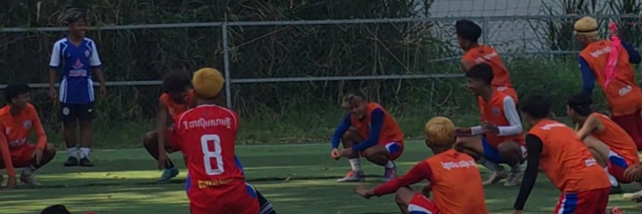 ក្រុមបាល់ទាត់វិទ្យាល័យ ជាស៊ីម សាមគ្គី បញ្ចូលល្បែងប្រជាប្រិយខ្មែរជាលំហាត់បង្កើនកម្លាំងកូនក្រុម - Article Thumbnail