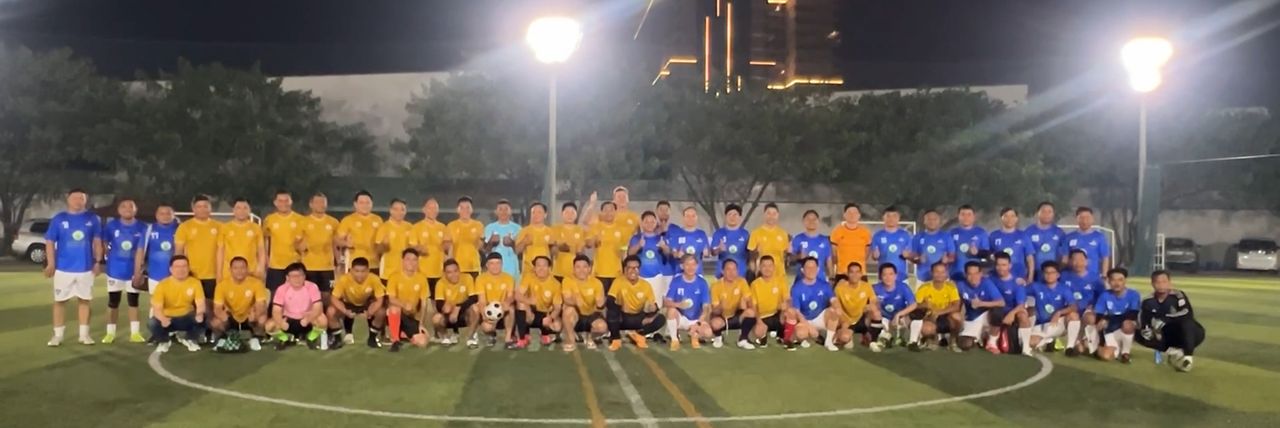 ក្រុមអ្នកសារព័ត៌មានវ័យចាស់ និងសមាគមធនាគារនៅកម្ពុជា ប្រកួតបាល់ទាត់មិត្តភាព ដើម្បីចូលរួមលើកស្ទួយវិស័យកីឡា និងរឹតចំណងមិត្តភាព - Article Thumbnail