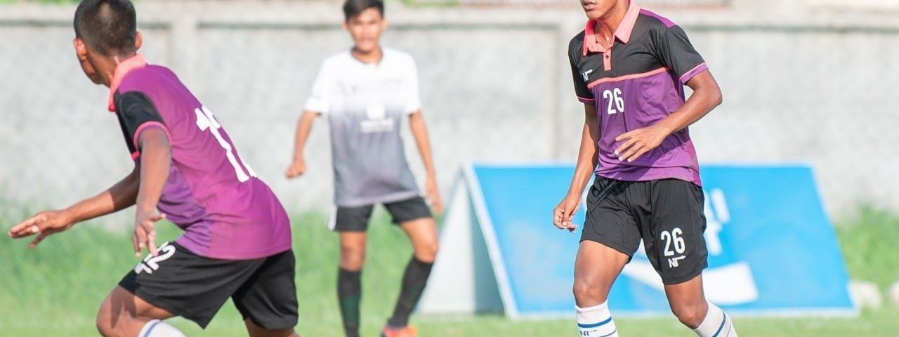 Image for article: អតីតខ្សែការពារឥន្ទ្រទេវី ចាន់ សារ៉ាពេជ្រ មើលឃើញការប្រកួតពានរង្វាន់ជើងឯកវិទ្យាល័យកាន់តែស្វិតស្វាញជាងមុន