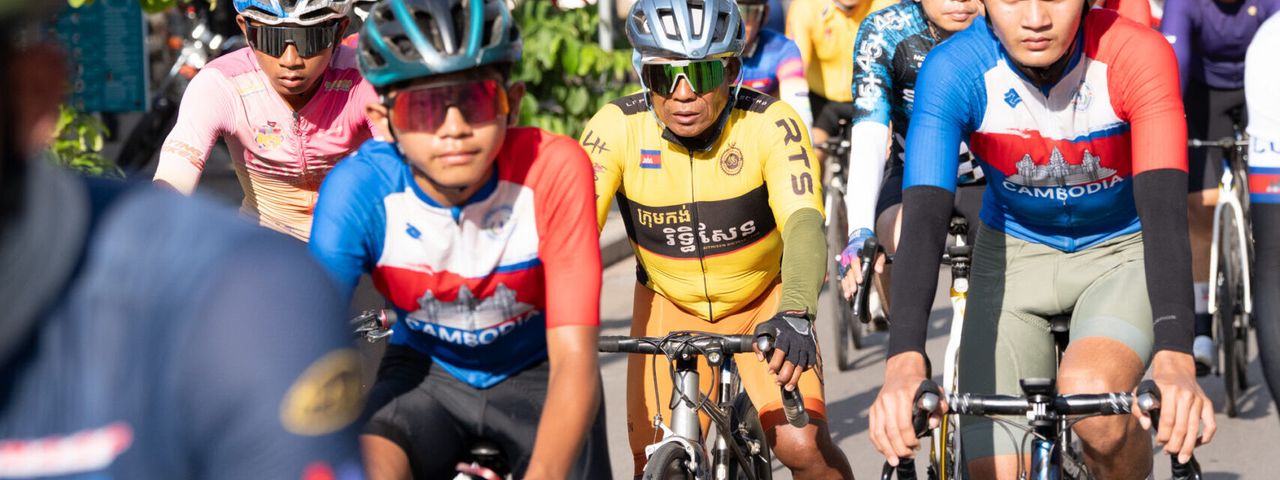 Image for article: អ្នកនិយមជិះកង់រាប់រយនាក់ចូលរួមយុទ្ធនាការជិះកង់ពីភ្នំពេញទៅសៀមរាប ដើម្បីប្រមូលថវិកាជូនមន្ទីរកុមារអង្គរ
