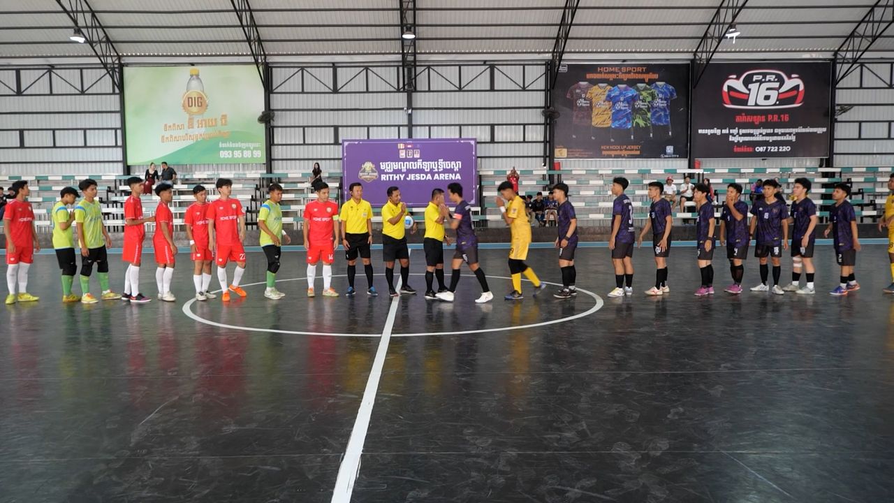 ពានរង្វាន់បាល់ទាត់ក្នុងសាល «ឫទ្ធីជេស្តាស៊ុបពើរខាប់ ២០២៦» បើកឆាករដូវកាលថ្មី ដោយមាន១០ក្រុម ចូលរួមប្រកួតប្រជែង