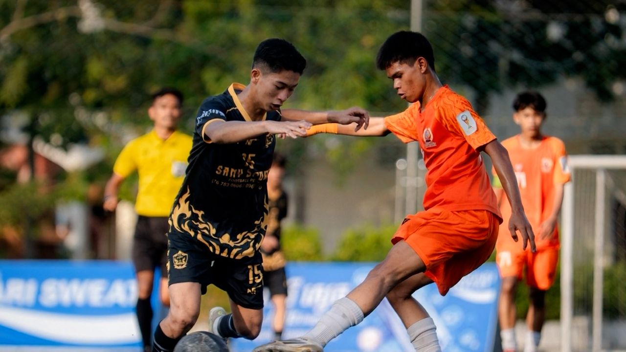 ប្រធានក្រុមវិទ្យាល័យឫស្សីកែវ ឆៃ ហោហុង បញ្ជាក់ថា ការទទួលទានអាហារត្រូវពេលវេលា ជាផ្នែកមួយជួយឲ្យមានកម្លាំងពេញលេញសម្រាប់ថ្ងៃប្រកួត