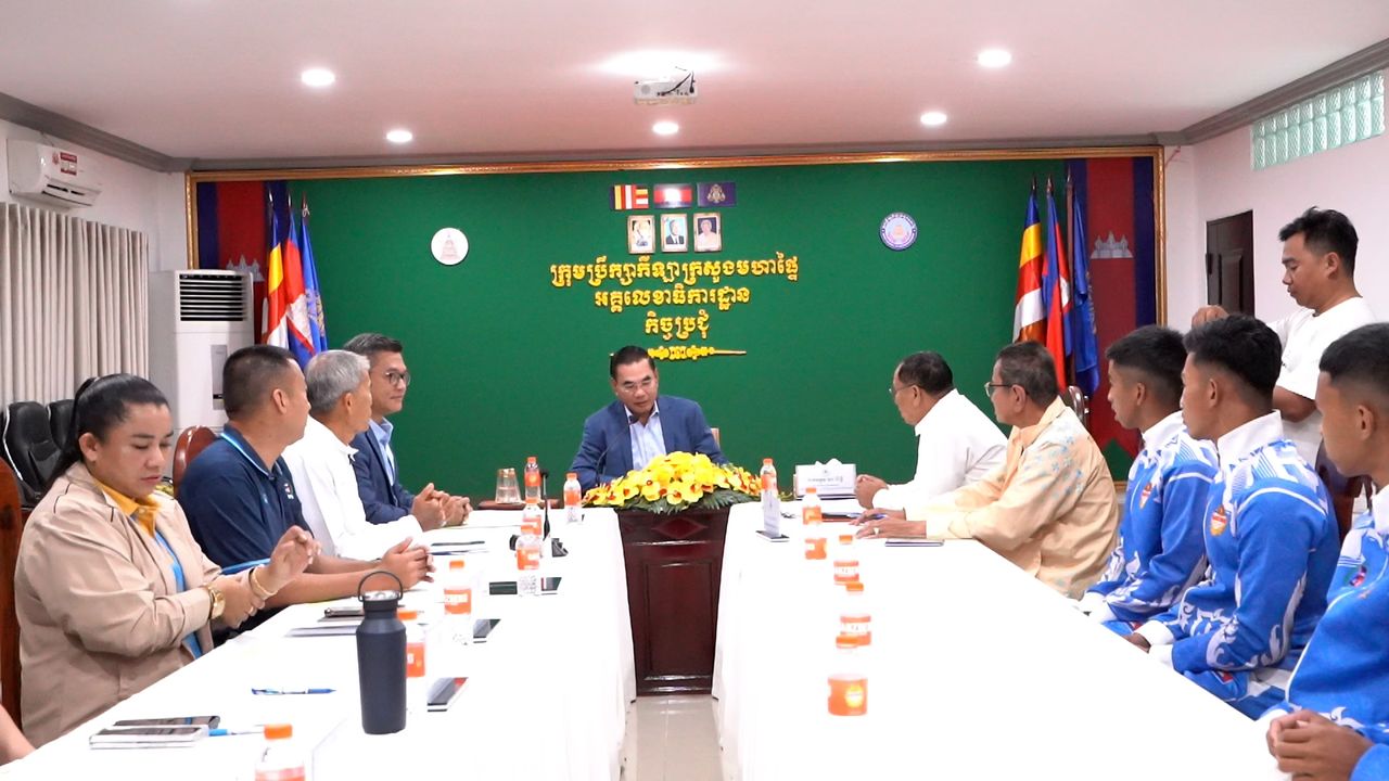 ឯកឧត្តម ចាយ ស៊ីជឿន ដឹកនាំប្រតិភូជម្រើសជាតិទូកកម្ពុជា ទៅហ្វឹកហាត់បង្កើនសមត្ថភាពនៅប្រទេសប៉ូឡូញ