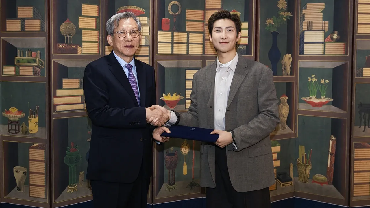 RM មេក្រុម BTS ត្រូវបានតែងតាំងជាទូតសុច្ឆន្ទៈសកលដំបូងក្នុងប្រវត្តិសាស្រ្តសម្រាប់សារមន្ទីរជាតិកូរ៉េ