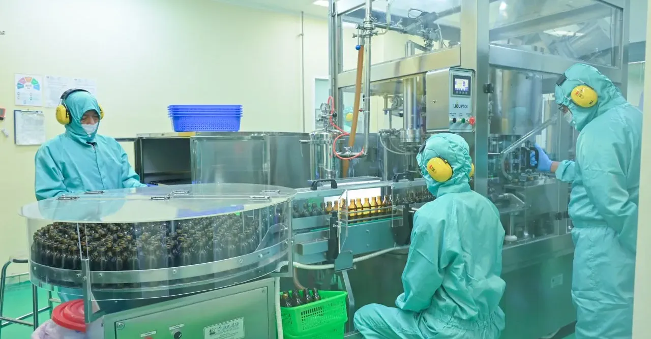 ក្រុមហ៊ុនខ្មែរចំនួន២ កំពុងនាំច...