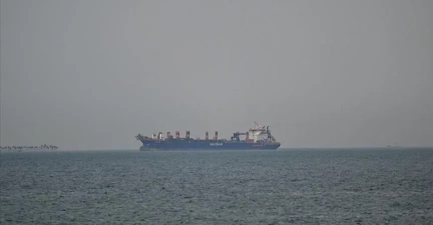 កប៉ាល់កុងតឺន័រ ចិន ផ្ដើមដឹកទំន...