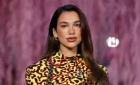 Dua Lipa ប្តឹងក្រុមហ៊ុន Samsung ទាមទារសំណង ១៥ លានដុល្លារ ជុំវិញការប្រើប្រាស់រូបភាពនាងលើប្រអប់ទូរទស្សន៍