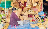 អ្នកស្រុកសៀមរាប បន្តសិប្បកម្មបុរាណដ្បិតចង់រក្សាទម្លាប់ប្រើសម្ភារៈបែបខ្មែរតជំនាន់